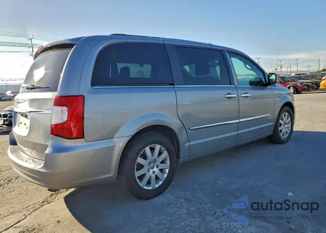 2015 Chrysler Town & Country Touring из США, поврежденный, VIN 2C4RC1BG2FR611242